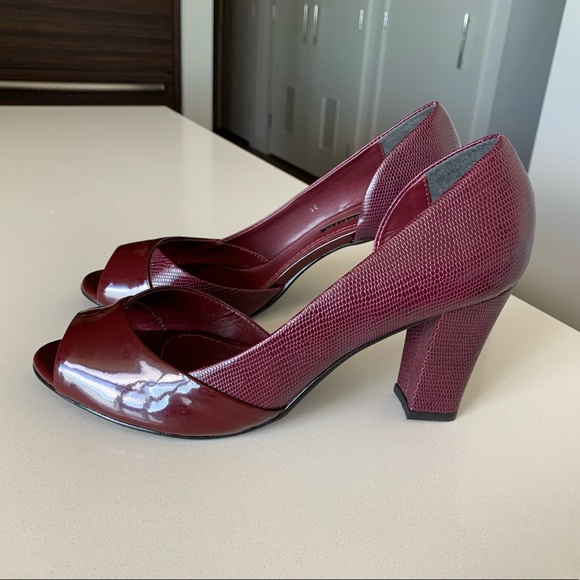 Corello Maroon Leather Peep Toe Pump - Picture 5 of 9